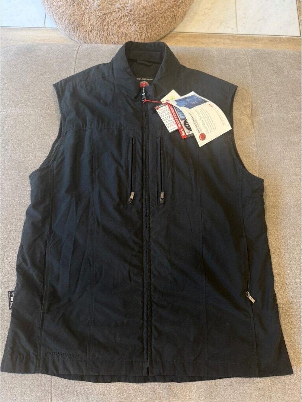 SCOTTeVEST Mens L Travel Vest Black 22 Pockets TEC NWT